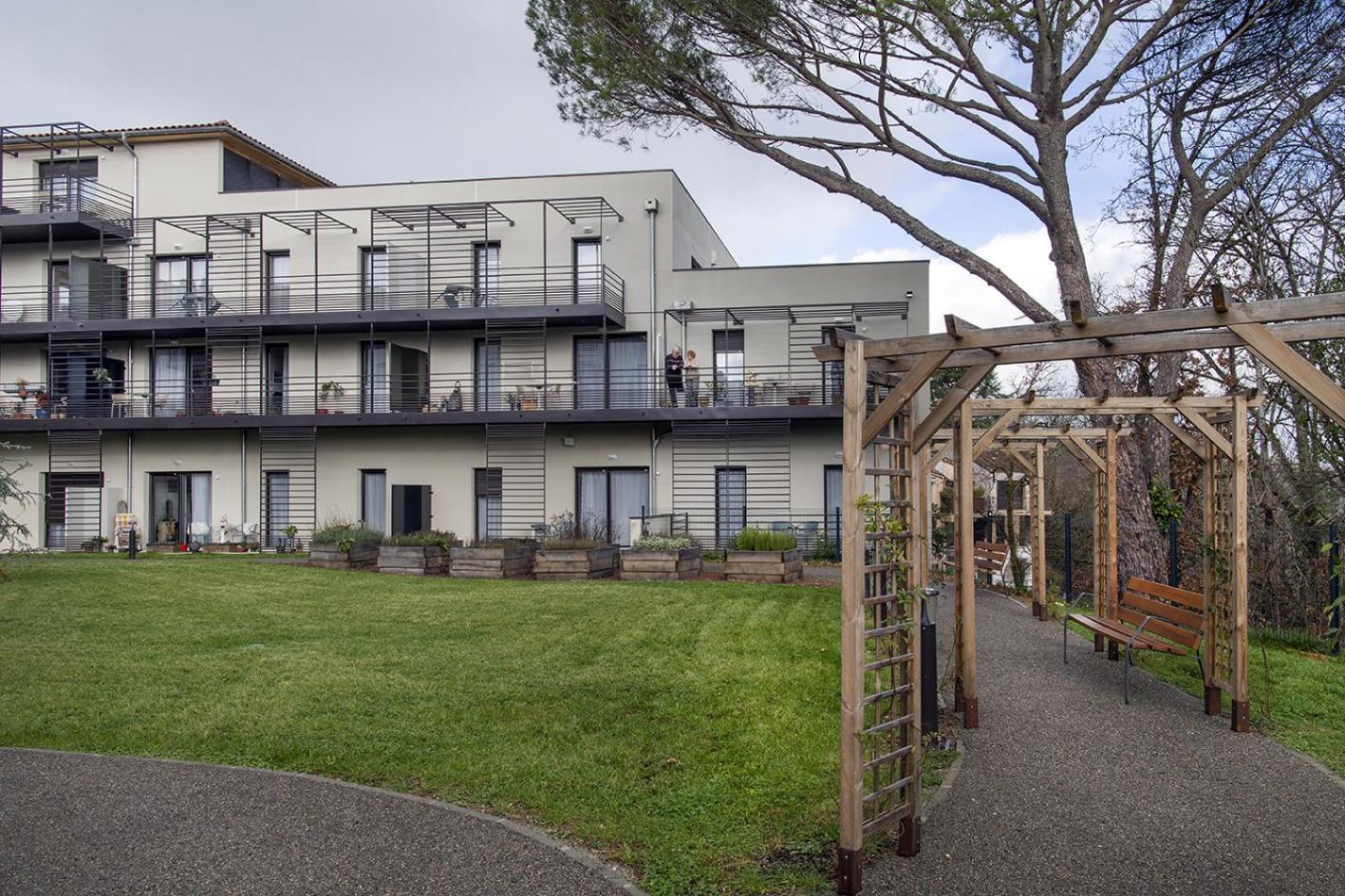 Domitys L'Amarante Aparthotel Cahors Ngoại thất bức ảnh