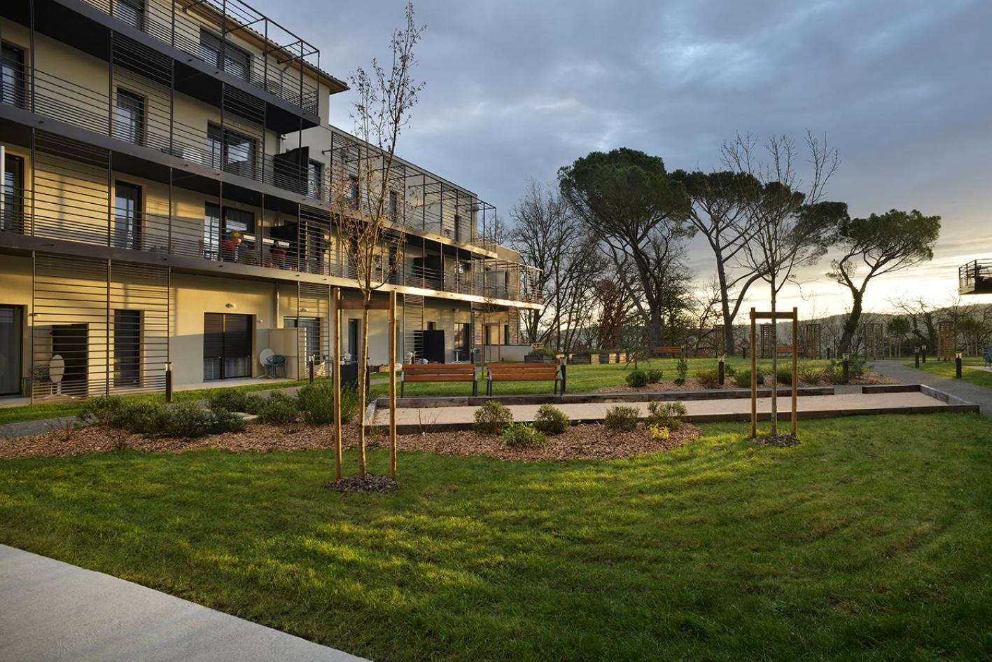 Domitys L'Amarante Aparthotel Cahors Ngoại thất bức ảnh